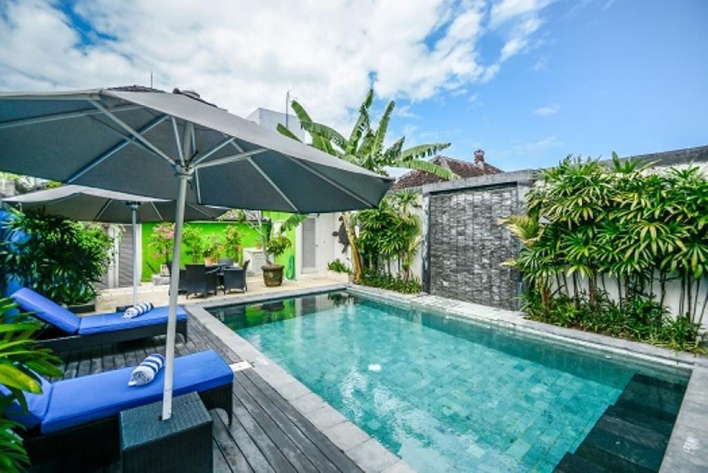 Sun Shoot Villa Seminyak (Bali)